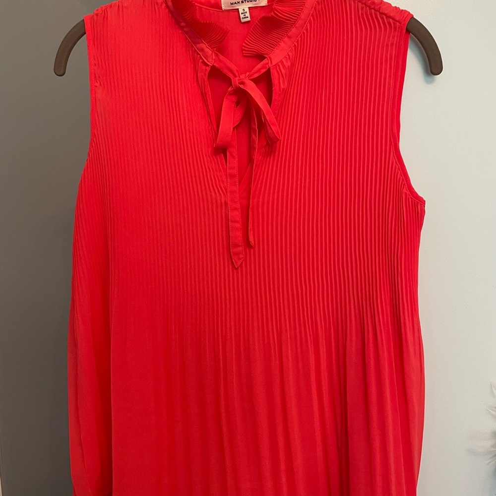 Max Studio Coral Sleeveless Top
